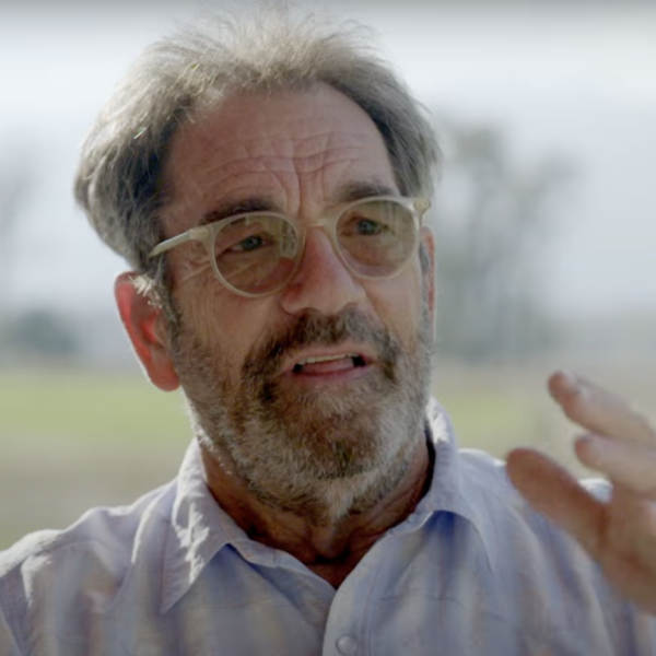 Huey Lewis & The News besluiten hun eigen clips te schieten na Do You Believe in Love