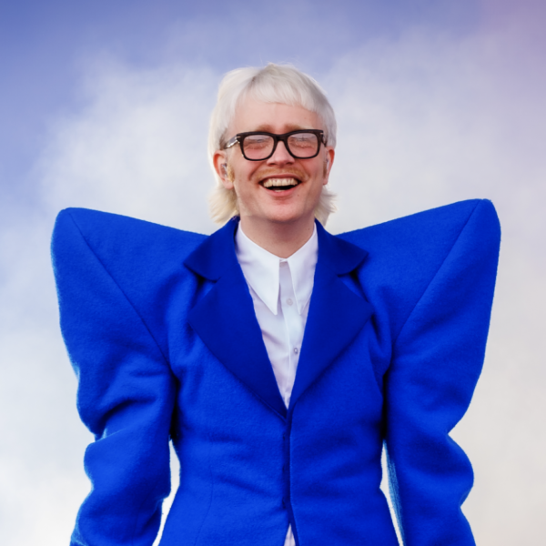 Joost Klein onderscheiden met NPO Radio 2 Top 2000 Award