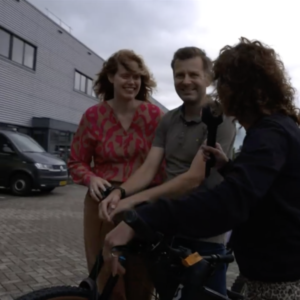 Laury wenst een elektrische mountainbike voor haar man Wladimir
