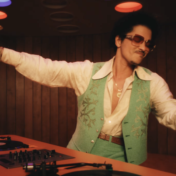 Luister hier naar Bruno Mars’ nieuwe single I Just Might