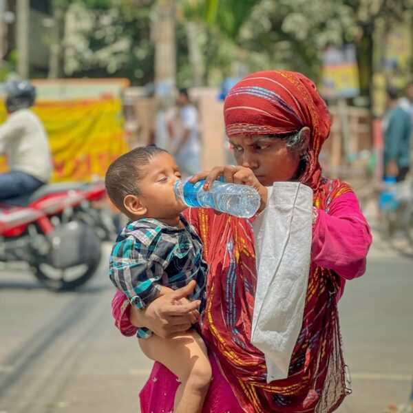 Hoe de wereld omgaat met hitte: van ontkenning tot overleving