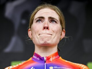 Bureau Sport Podcast: “Demi Vollering moet niet zeuren om urine-gate”