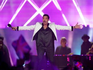 Van Katy Perry tot 'The artist formerly known as Prince': dit was het Coronation Concert voor Charles