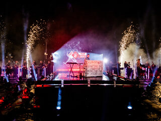 Bekijk hier Barts Top 2000 openingsmashup van 2021