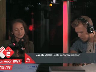 Nadua zingt in Sterker Dan Jij over haar ouders die ze verloor aan kanker