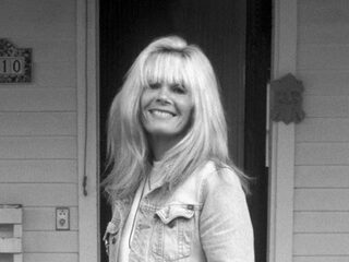 Simone Walraven interviewt Bette Davis Eyes zangeres Kim Carnes