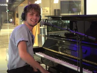 Melle speelt Run Run live tijdens Jan-Willem Start Op