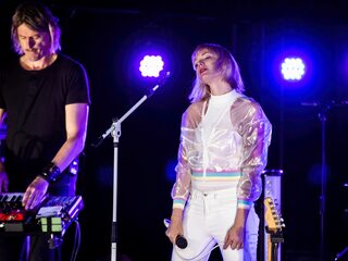 Inge van Calkar over nieuwe single Rise: 'Het beste uit jezelf halen'