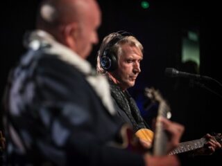 Frank Boeijen speelt live in Spijkers Met Koppen