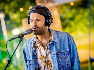 Alain Clark over hedendaagse maatschappij: 'Liefde is onze gids'