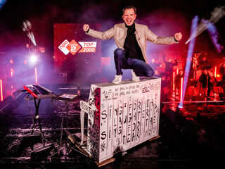 Zo werd de spectaculaire opening van de NPO Radio 2 Top 2000 gemaakt