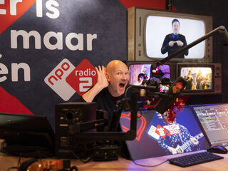 Luisteraars delen vinyl-foto's van hun favoriete Top 2000 notering