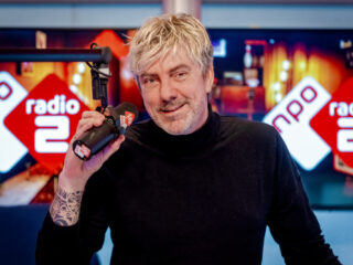 Ruud de Wild neemt je mee op muzikale reis langs de mooiste Nederlandse liedboeken