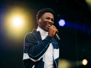 Claude kondigt eerste clubtour aan: 'Insane toch?'