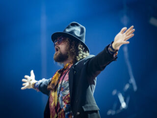 In beeld: NPO Radio 2 live vanaf HIER Festival