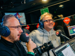 Stemt Guus Meeuwis op zijn eigen nummers voor de NPO Radio 2 Top 2000?