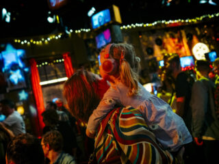 Een Top 2000 café gevuld met liefde