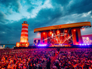 NPO Radio 2 zendt live uit vanaf Concert at SEA 2025