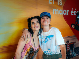 Na CAS staat Davina Michelle in het voorprogramma van Robbie Williams