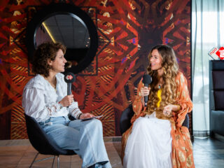 Familiepaard Freddy inspireert Joss Stone om te beginnen met zingen