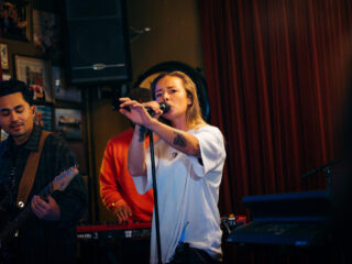 SERA covert Somebody That I Used To Know van Goyte