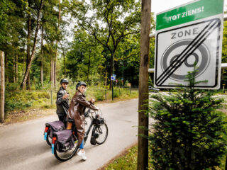Mieke wenst een solexrit om haar schoonmoeder een hart onder de riem te steken