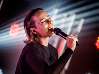 SERA over mensen die kracht putten uit haar muziek: 'Dat vind ik het mooiste wat er is'