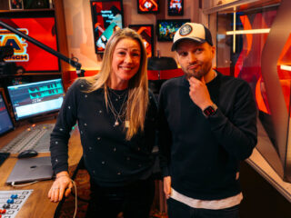 Arjen Lubach in Annemiekes A-Lunch over nieuwe single Stemmen In Mijn Hoofd