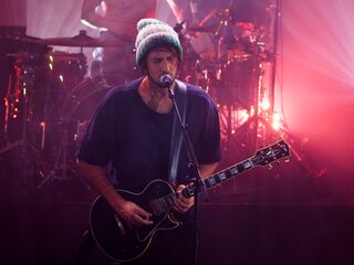 Frontman Eloi Youssef verlaat Kensington met akoestisch album Unplugged