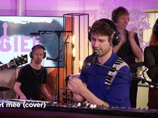 Thijs Boontjes covert Non, non, rien n'a changé van Les Poppys