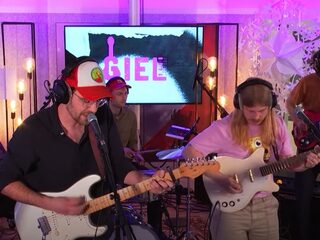 Elephant covert Friday I'm In Love van The Cure