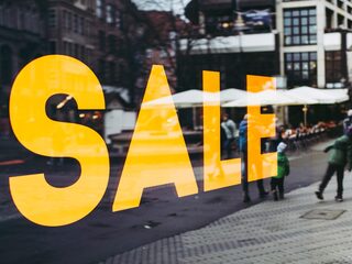 Hoe overleef je Black Friday? Consumentenpsycholoog Patrick Wessels geeft tips
