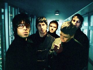 Vijf dingen die je niet wist over Supersonic van Oasis