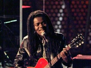 Quiz: herken jij deze '80s nummers als ze achterstevoren worden afgespeeld?