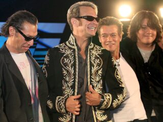 Check hier Unfinished, het laatste nummer van broers Alex en Eddie van Halen