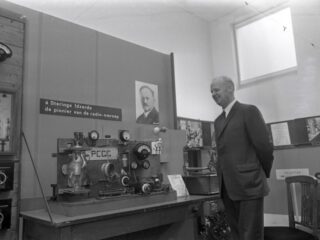 Vanavond op televisie: Diederik Jekel voert experiment uit in Jan-Willem Start Op!