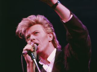 David Bowie en Queen hebben Under Pressure nooit samen live gespeeld