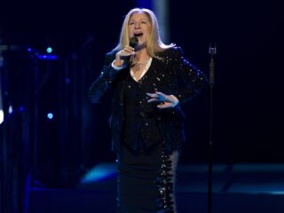 Luister hier naar het nieuwe nummer van Barbra Streisand