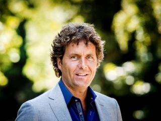 Dennis Wilts dochter kreeg op 2-jarige leeftijd kanker: 'Hebben hard moeten knokken'