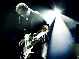 Rinus Gerritsen: de eerste Nederlandse bassist met de iconische Danelectro basgitaar