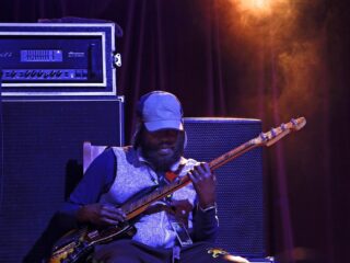 De Gouden Snaar van The Wailers' Aston 'Family Man' Barrett