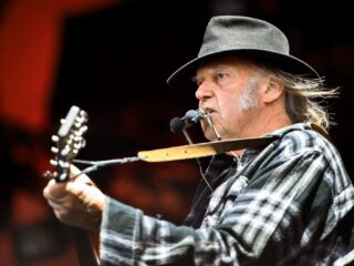 Hoe Neil Young met Heart of Gold het midden van de weg vond