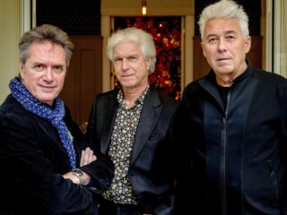 Vreemde Kostgangers voltooien albumtrilogie met Mist