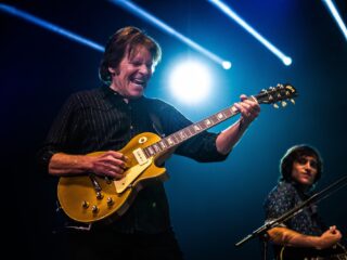 CCR's Bad Moon Rising is catastrofe in een vrolijk jasje