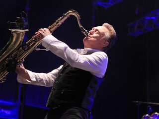 UB40-saxofonist Brian Travers overleden (62)