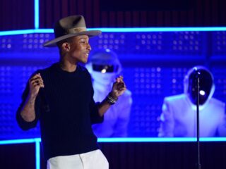 Pharrell wist niet dat hij zou zingen op Get Lucky: 'Dacht dat ik voor iemand anders schreef'
