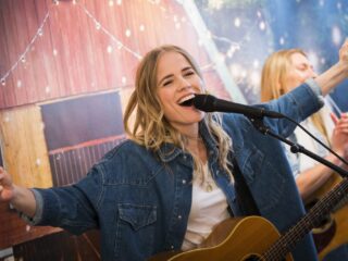 Ilse DeLange gaat een spannende dag tegemoet na release Willing