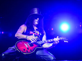 Slash covert Elton John-klassieker Rocket Man