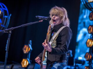 Luister hier naar de nieuwe single van The Pretenders