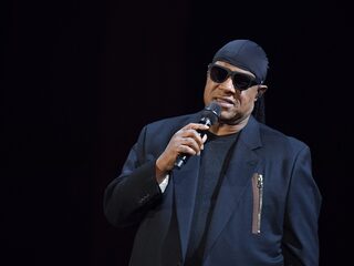 Slimme bril zorgt voor enthousiaste Stevie Wonder